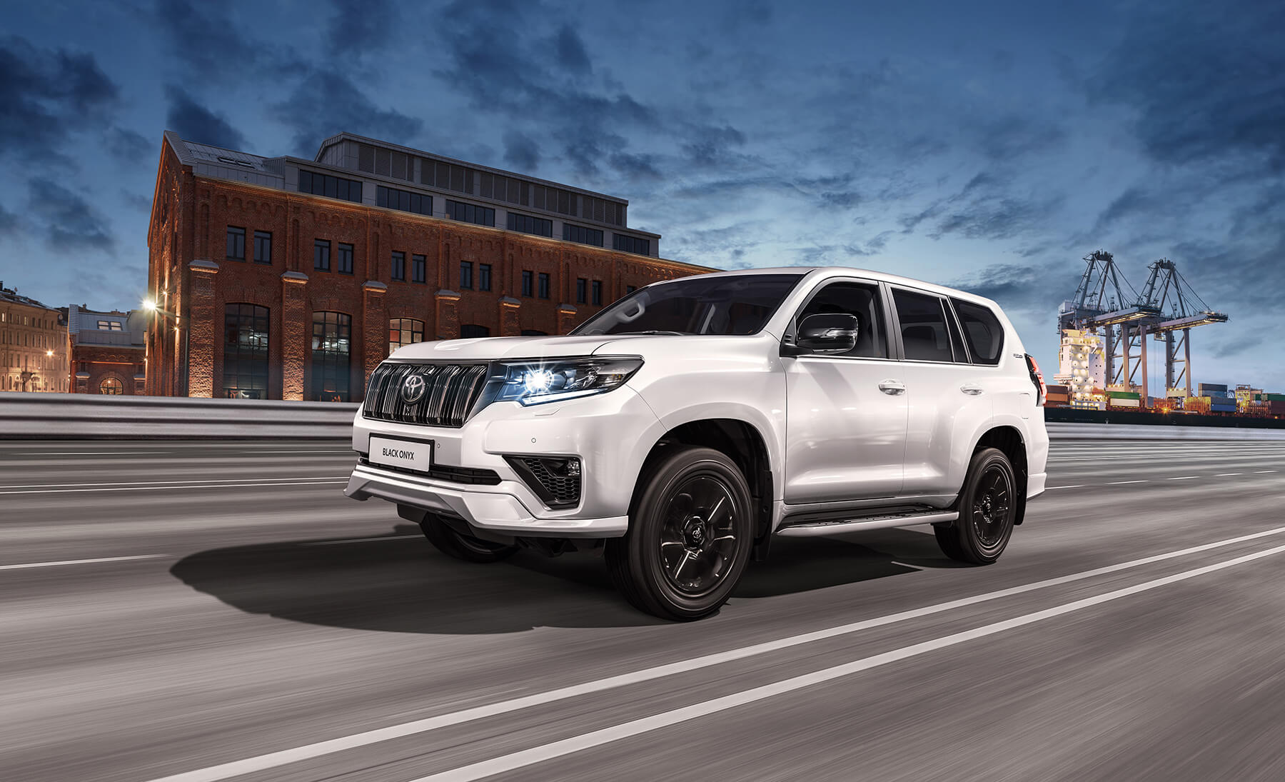 Старт продаж Toyota Land Cruiser Prado Black Onyx